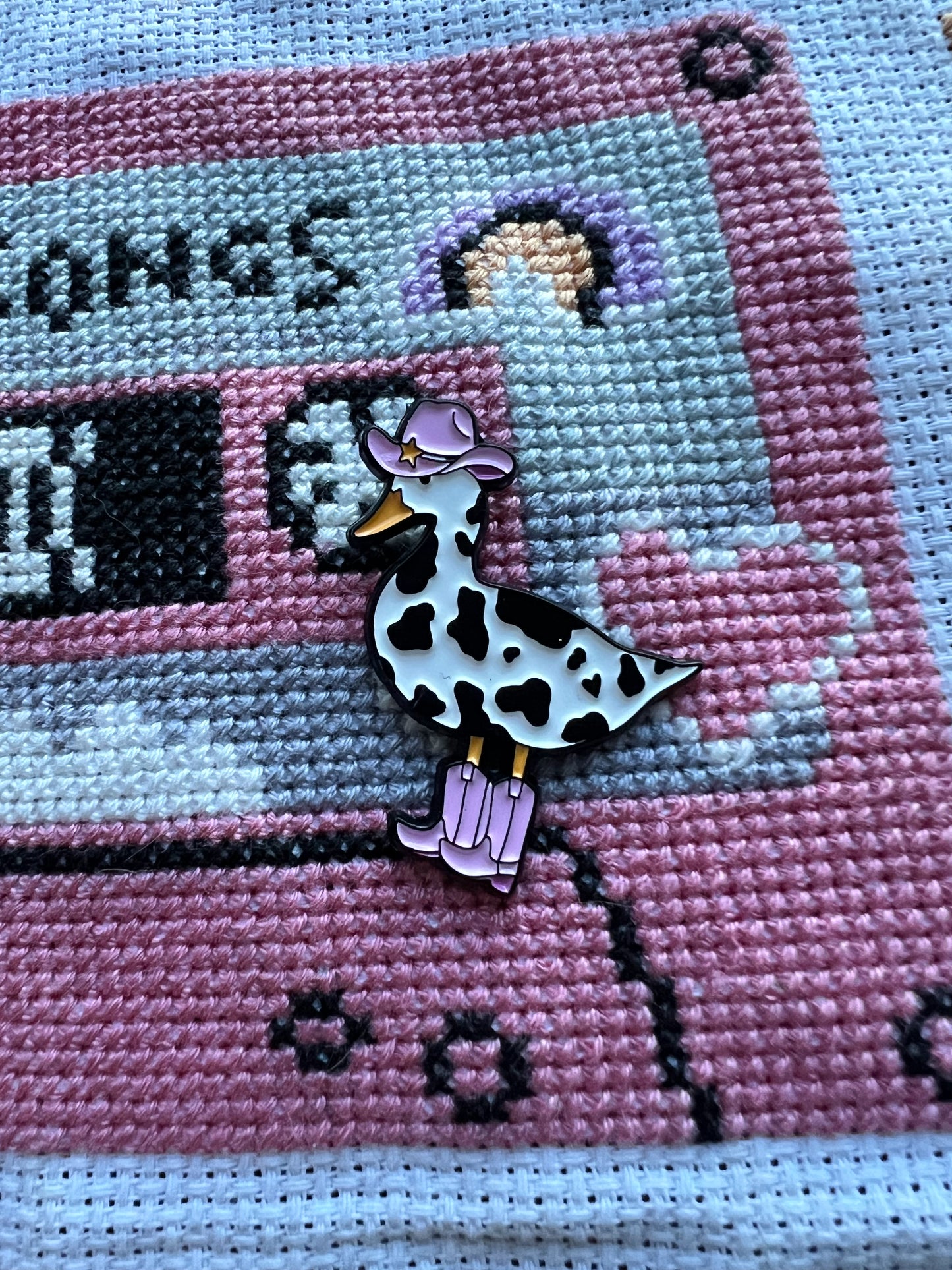 Cowboy goose magnetic needle minder
