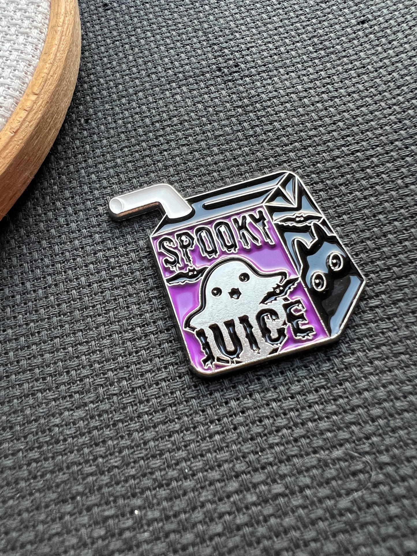 Spooky Juice magnetic needle minder