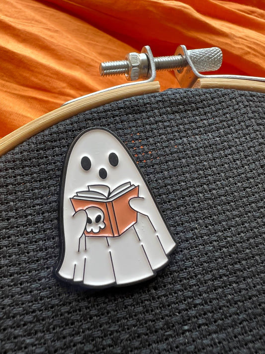 Book Ghoul magnetic needle minder