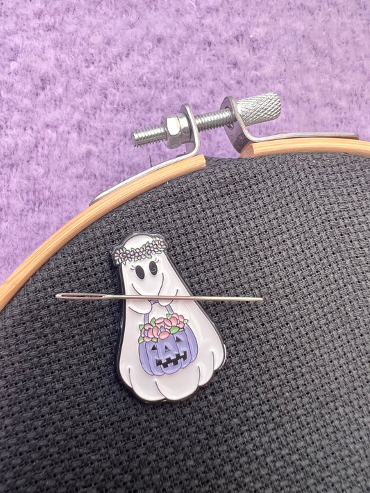 Pretty as a Pumpkin magnetic needle minder