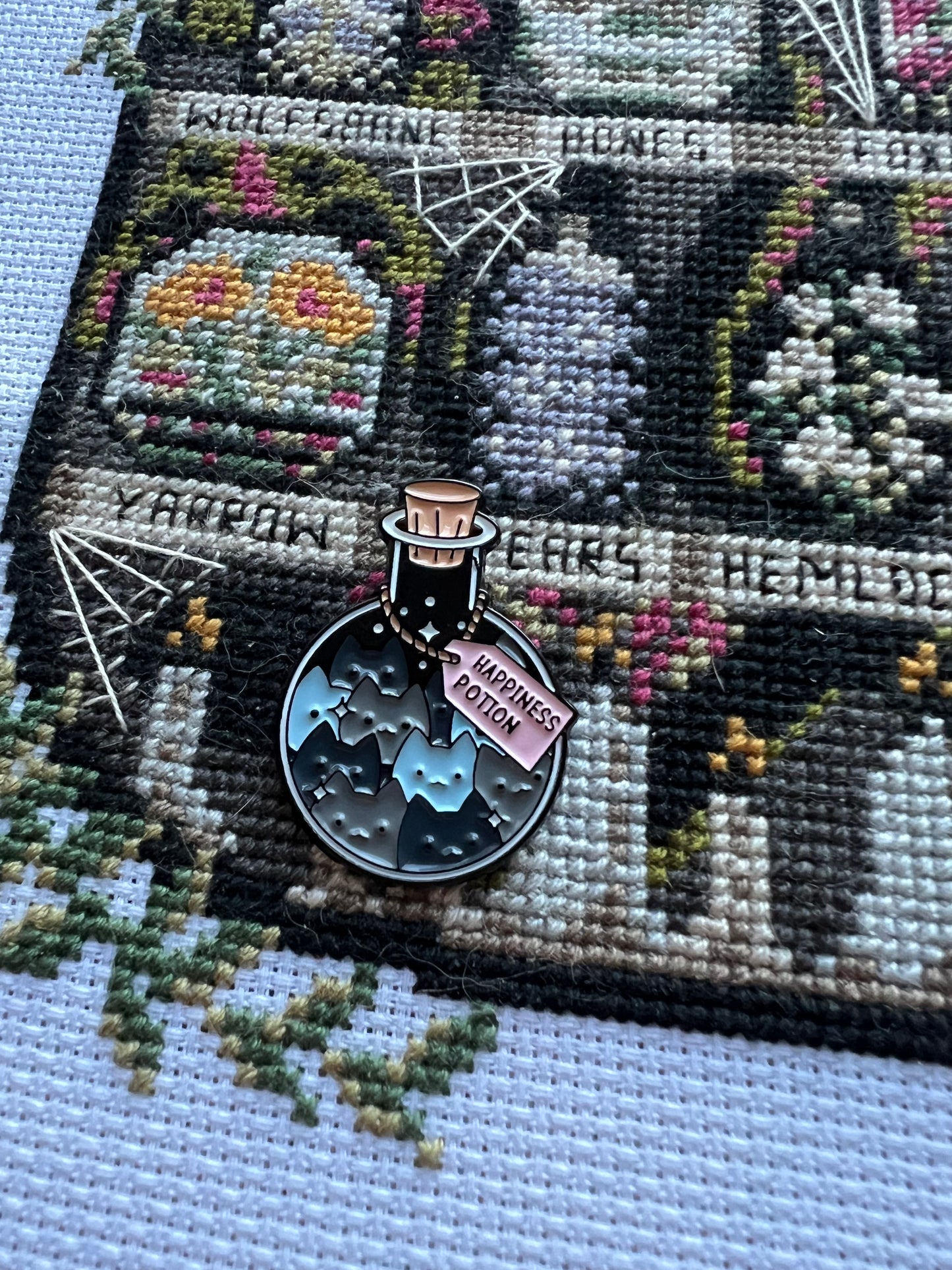 Cat Happiness Potion Bottle magnetic needle minder