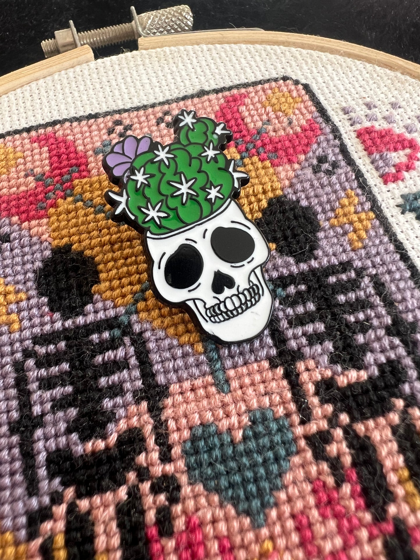 Skull Cactus magnetic needle minder