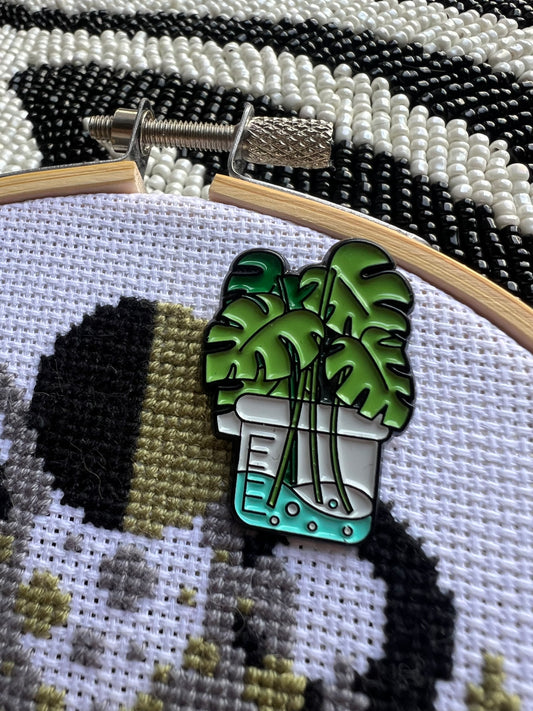 Monstera magnetic plant needle minder