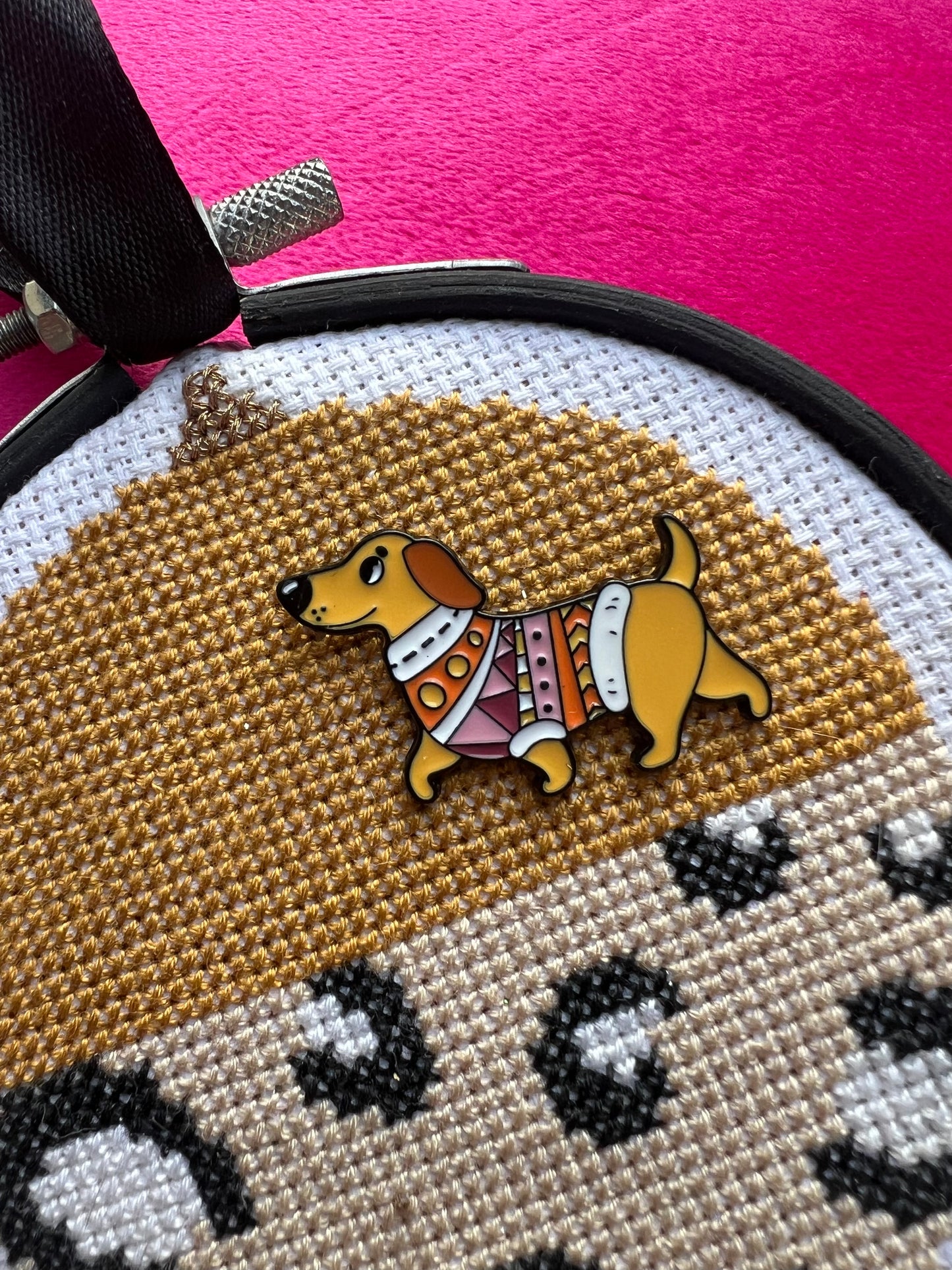 Christmas Jumper Dog magnetic needle minder