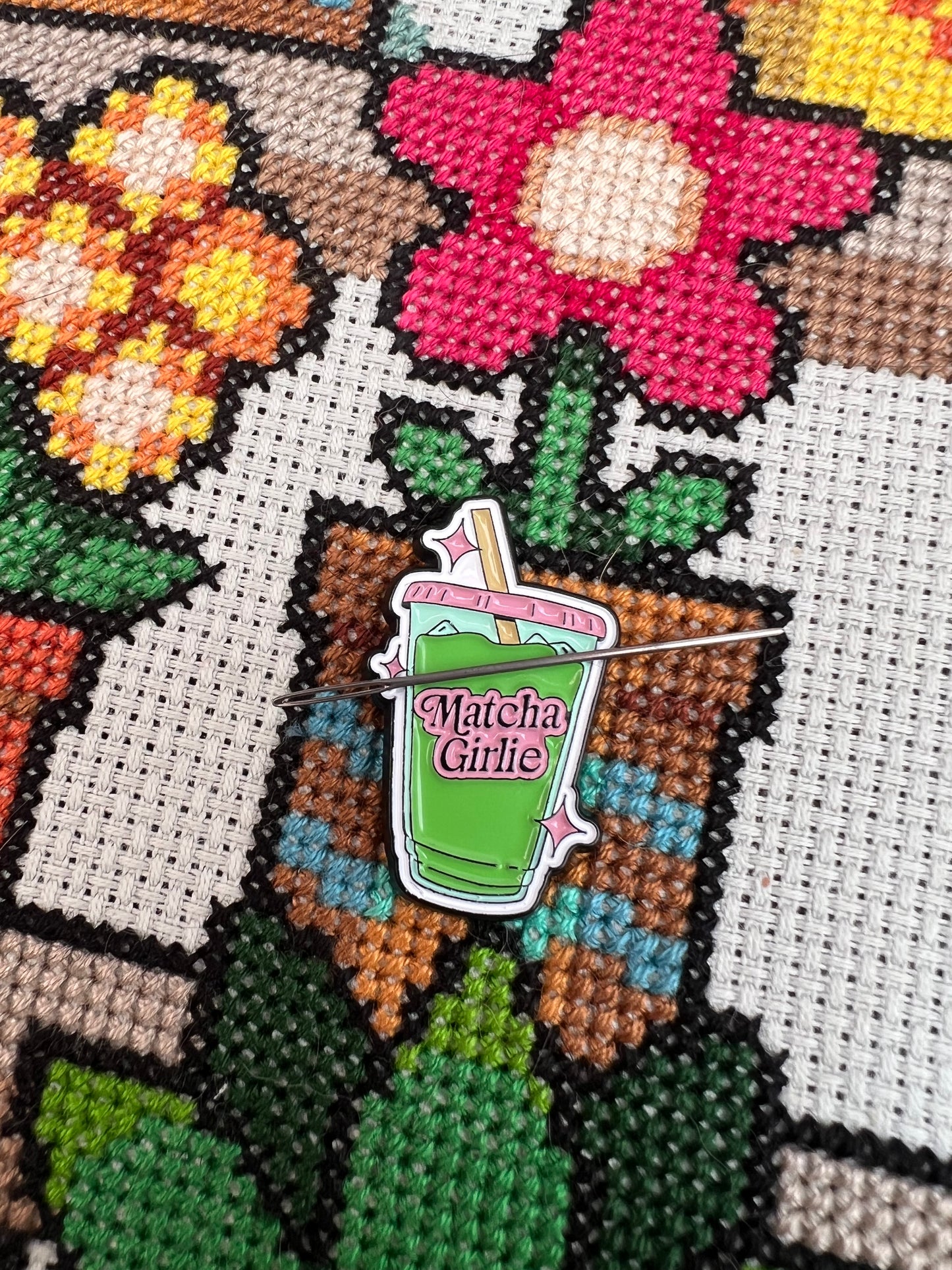 Matcha Girly magnetic needle minder